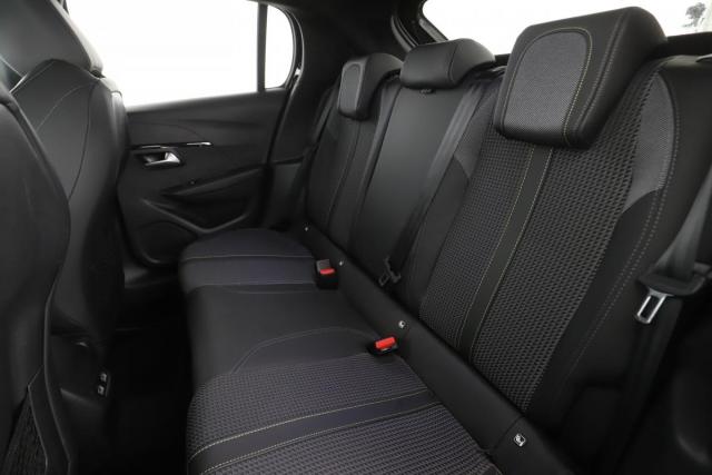 Peugeot 208 image 1