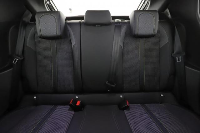 Peugeot 208 image 3