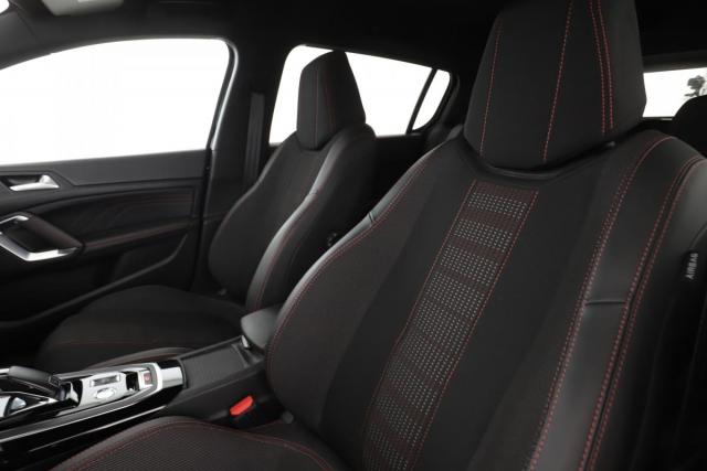 Peugeot 308 image 9