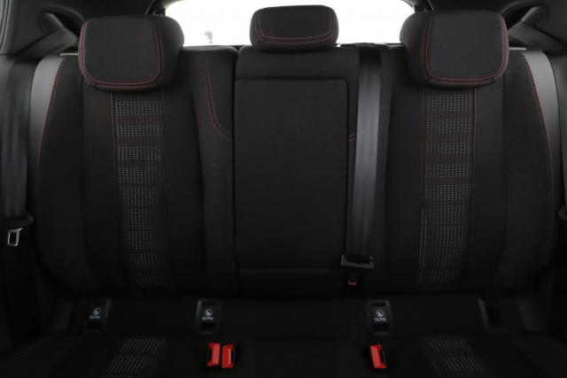 Peugeot 308 image 2