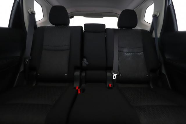 Nissan X-Trail image 8