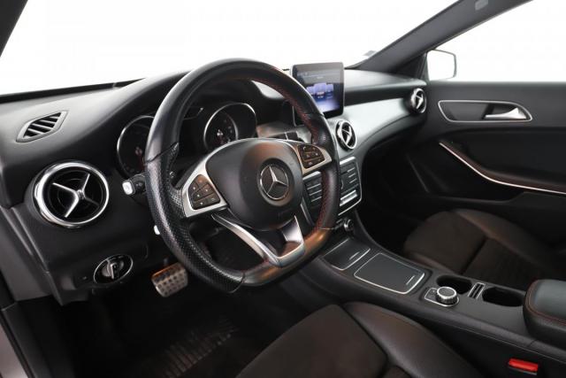 Mercedes Benz Gla image 3