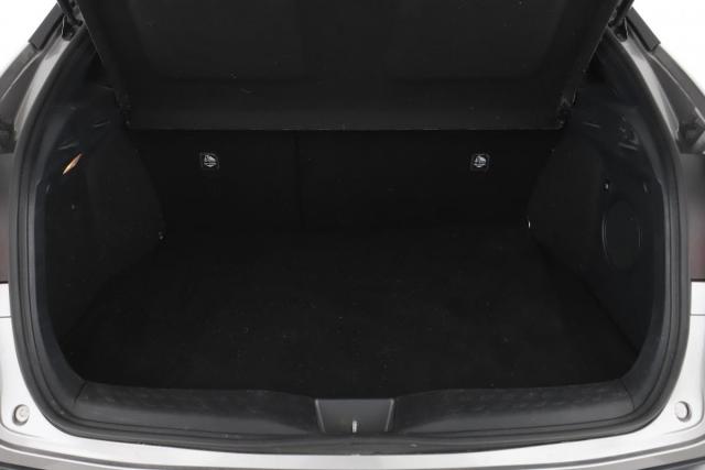 Toyota C-Hr image 2