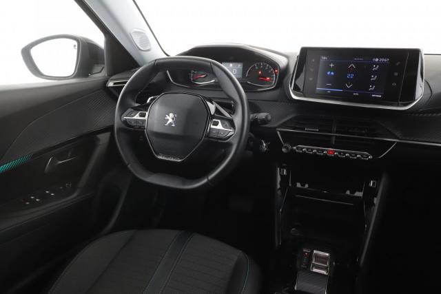 Peugeot 2008 image 2