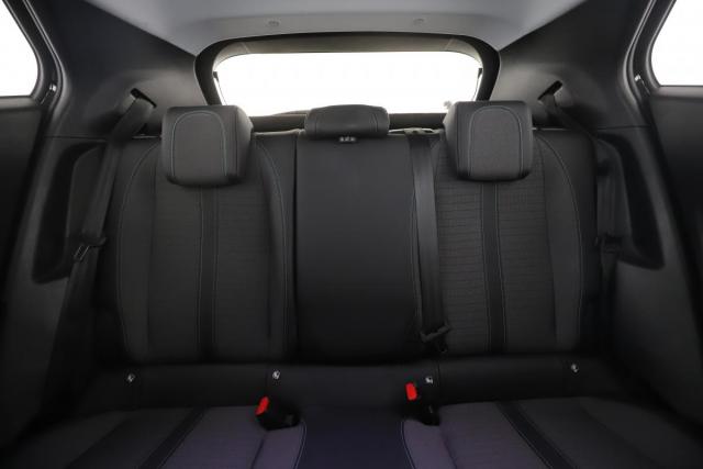 Peugeot 2008 image 8
