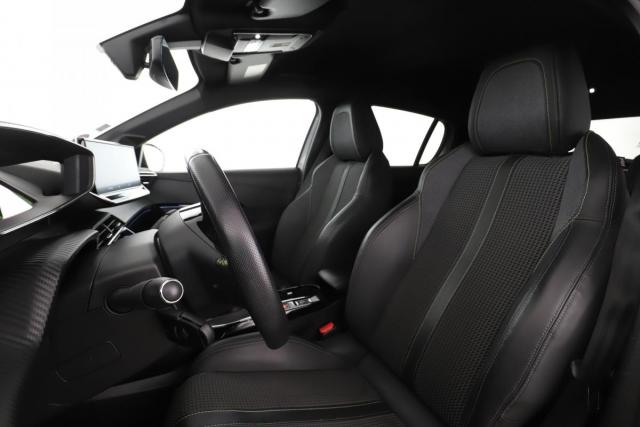 Peugeot 208 image 1