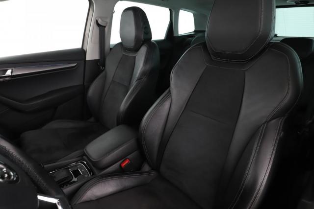 Skoda Karoq image 6