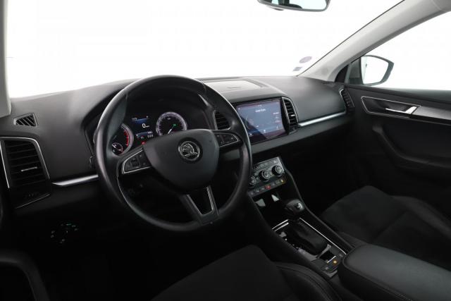 Skoda Karoq image 8