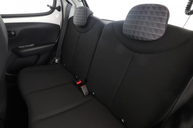 Peugeot 108 image 9