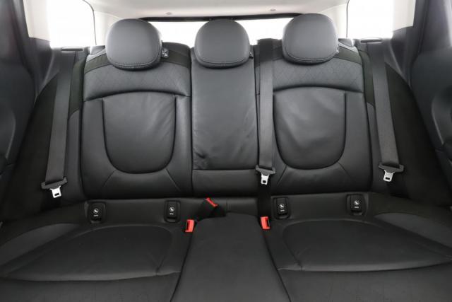 Mini Clubman image 8