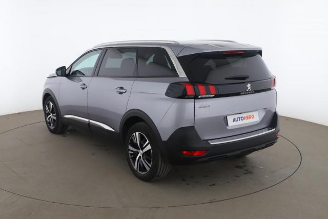 Peugeot 5008 image 1