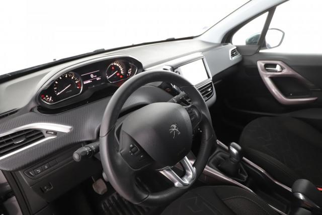 Peugeot 2008 image 2