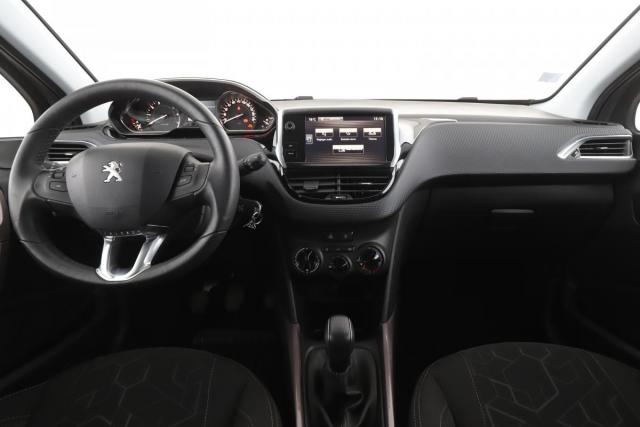 Peugeot 2008 image 1