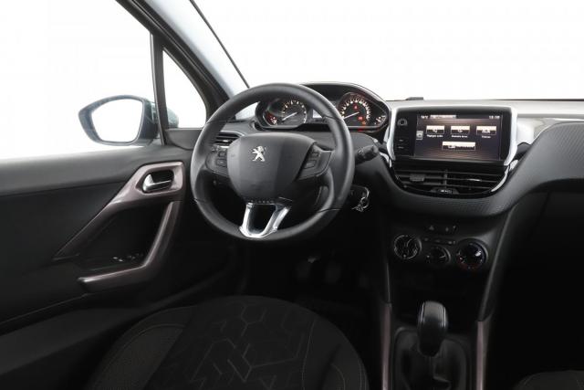 Peugeot 2008 image 8
