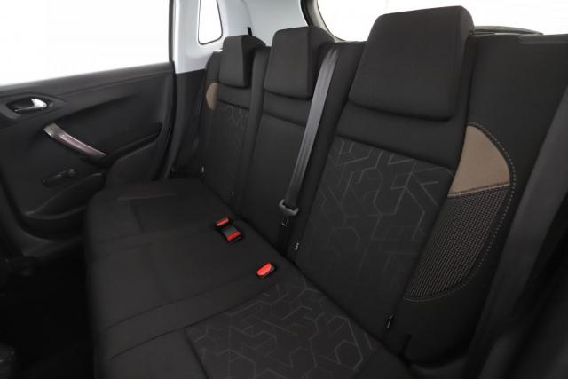 Peugeot 2008 image 6