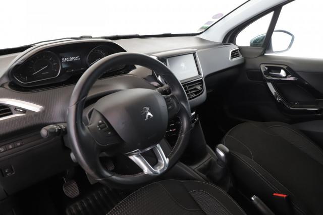 Peugeot 208 image 5