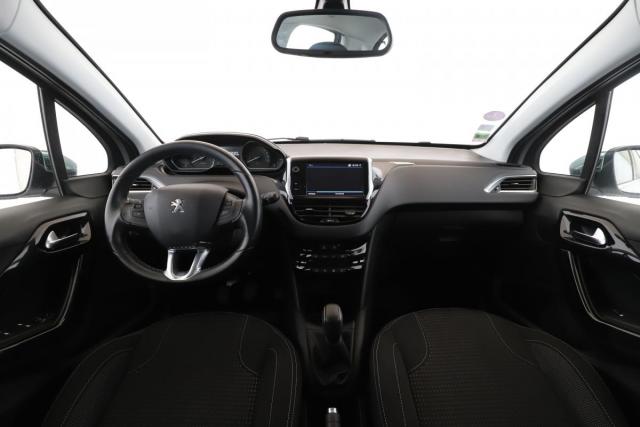 Peugeot 208 image 1