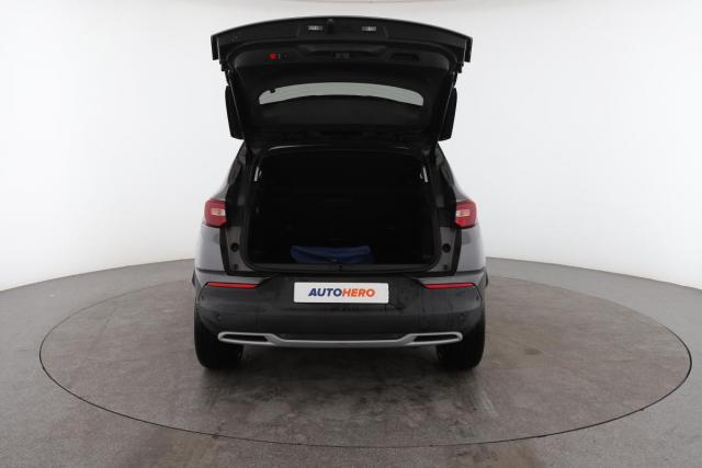 Opel Grandland X image 2