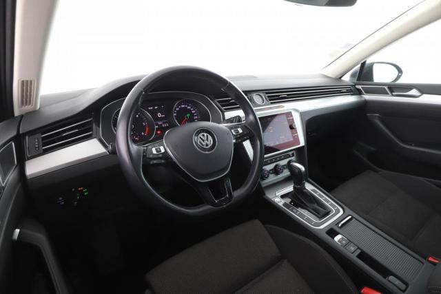 Volkswagen Passat Sw image 4