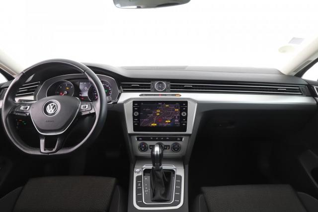 Volkswagen Passat Sw image 5