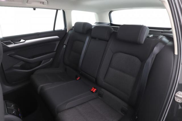 Volkswagen Passat Sw image 7