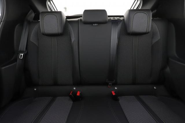Peugeot 208 image 3