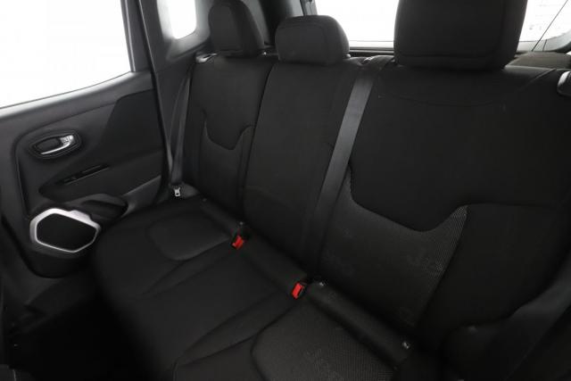 Jeep Renegade image 5