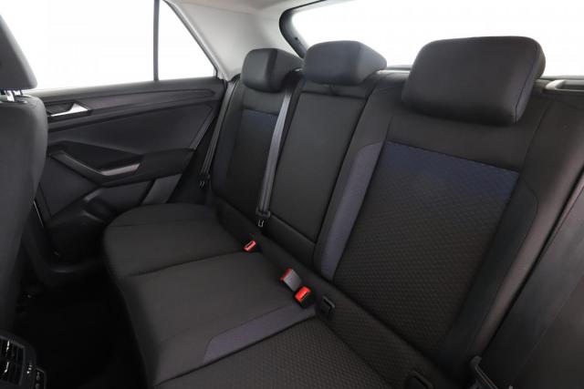 Volkswagen T-Roc image 9