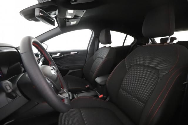 Ford Focus image 8