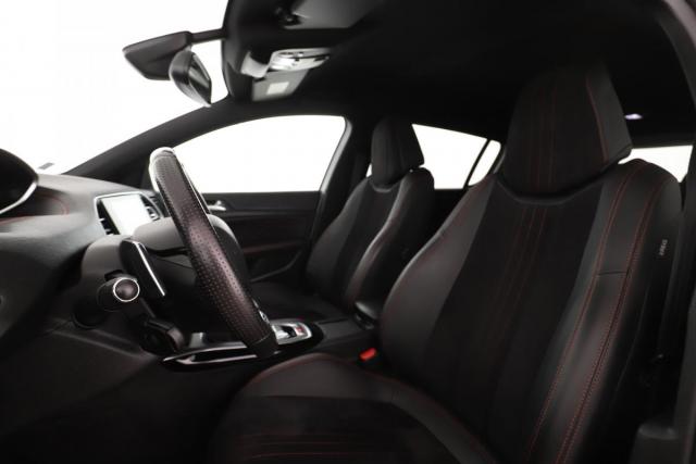 Peugeot 308 image 2