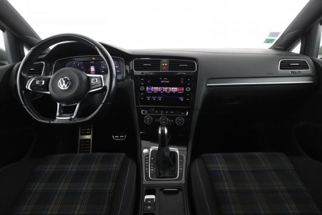 Volkswagen Golf image 6