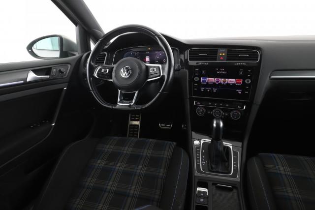 Volkswagen Golf image 9