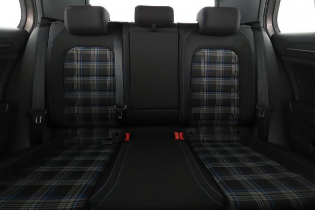 Volkswagen Golf image 3