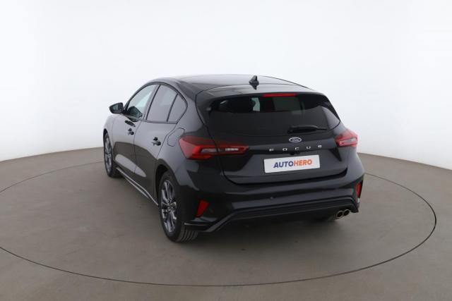 Ford Focus image 9