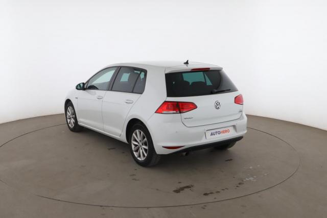 Volkswagen Golf image 9
