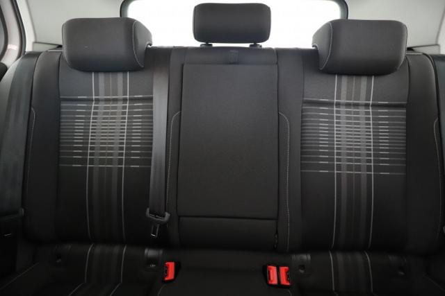 Volkswagen Golf image 2