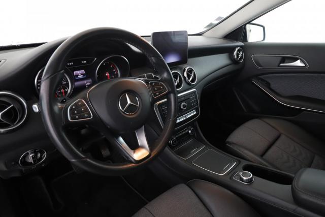 Mercedes Benz Gla image 6