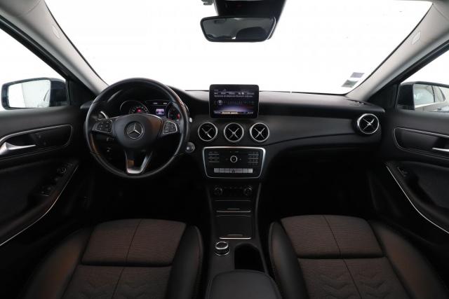 Mercedes Benz Gla image 2