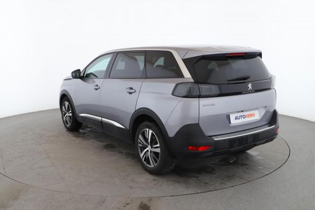 Peugeot 5008 image 1
