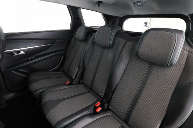 Peugeot 5008 image 2