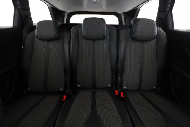 Peugeot 5008 image 6