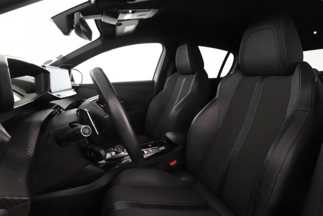 Peugeot 208 image 5