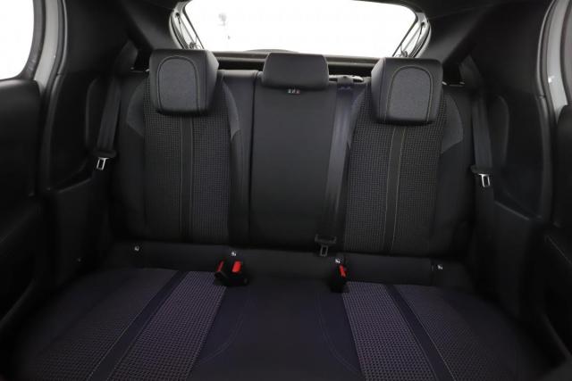 Peugeot 208 image 7