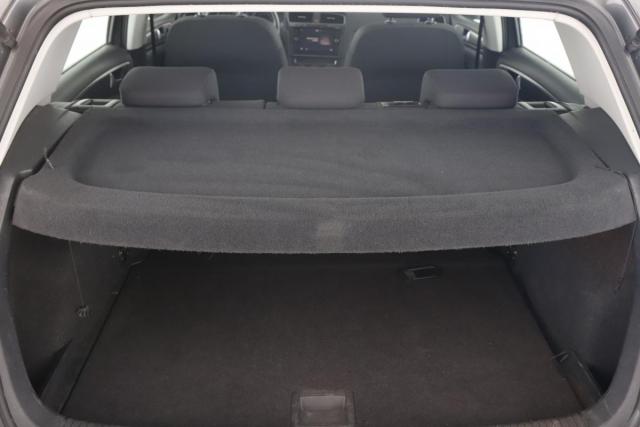 Volkswagen Golf image 9
