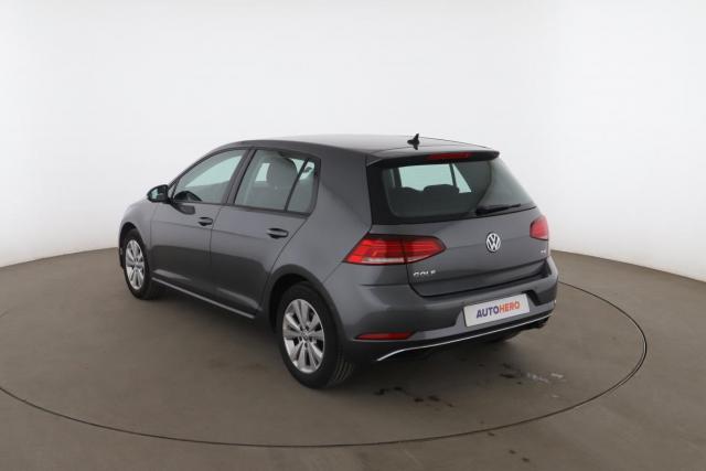 Volkswagen Golf image 8