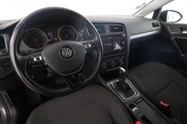 Volkswagen Golf image 4