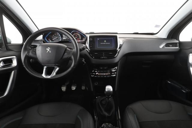 Peugeot 2008 image 3