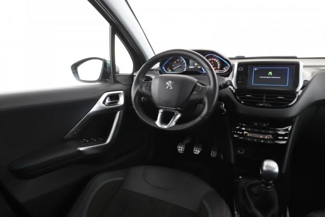 Peugeot 2008 image 1