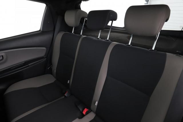 Toyota Yaris image 2