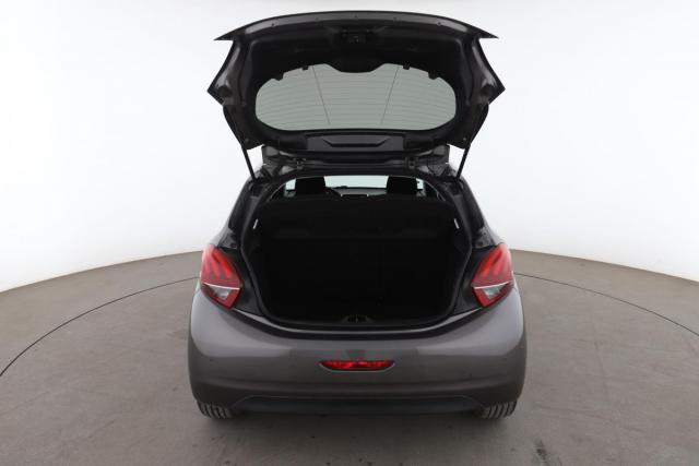 Peugeot 208 image 7